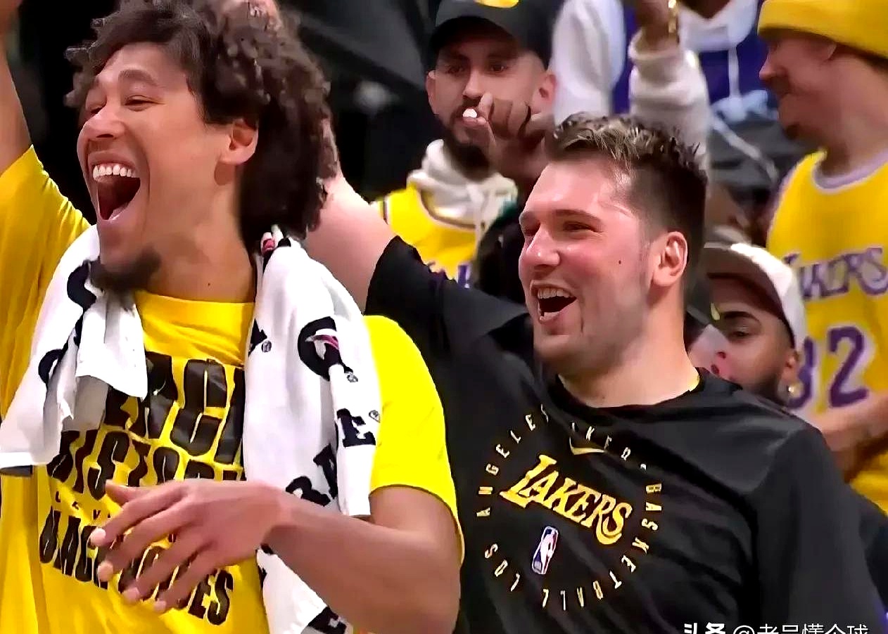 开云入口-大比分获胜引发热议！，浓眉哥在尤文图斯比赛中最后时刻胜出引发球迷热议的简单介绍